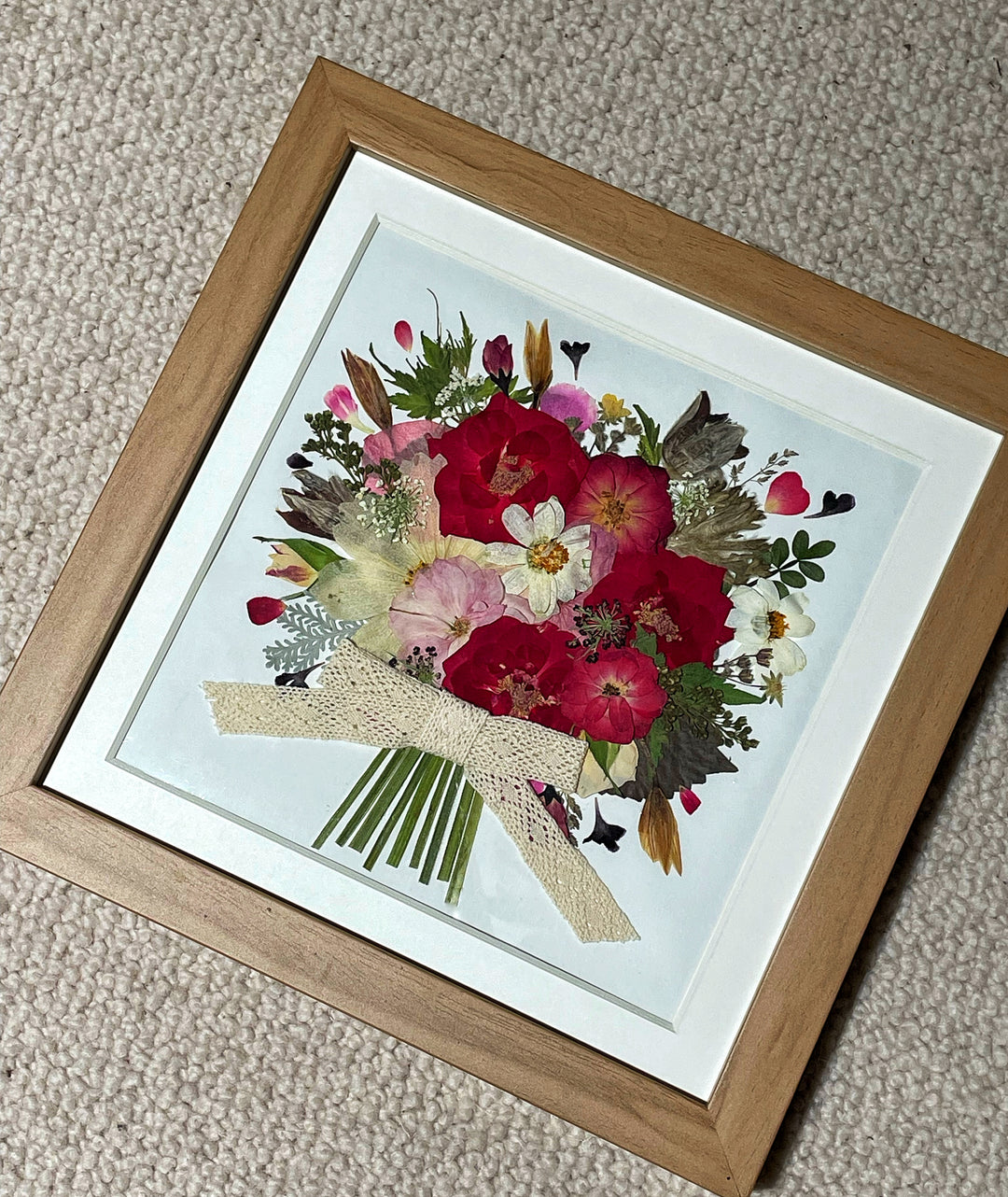 8 x 8 FLOWER BOUQUET - RED